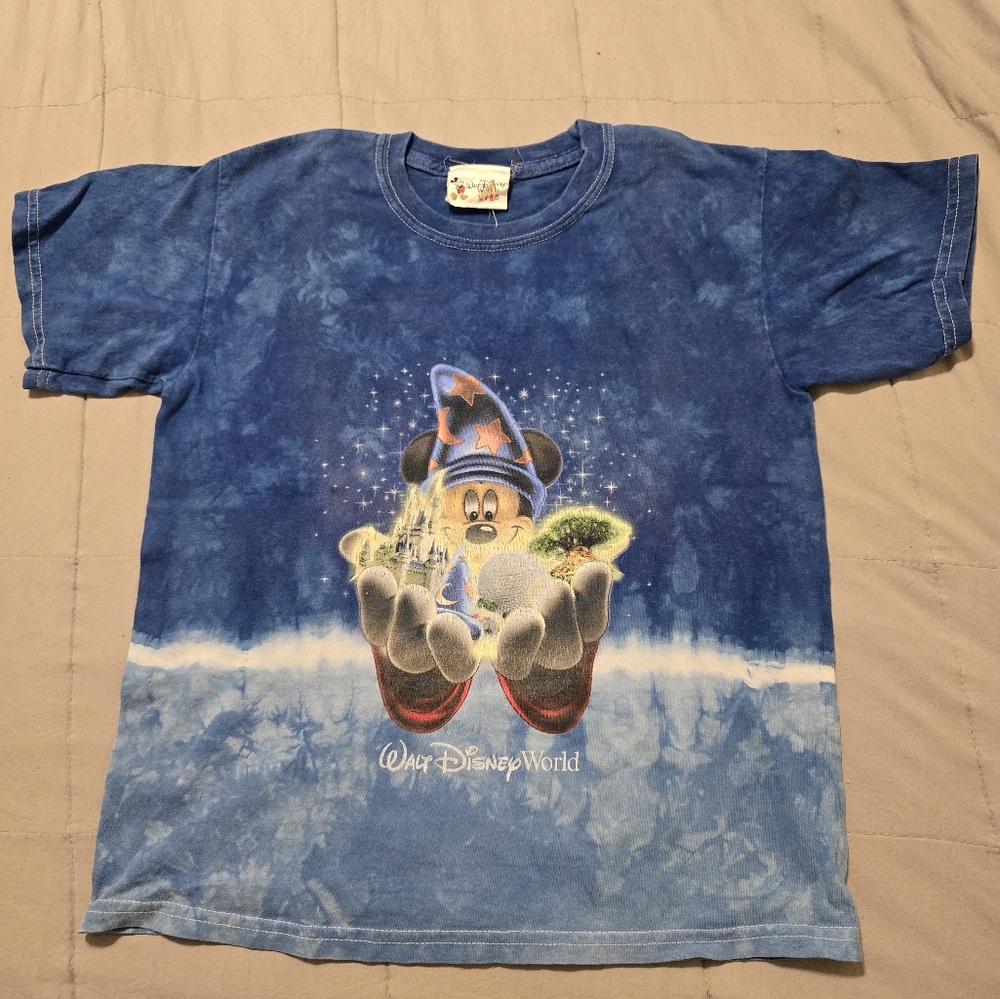 Walt Disney world tshirt vintage 90's